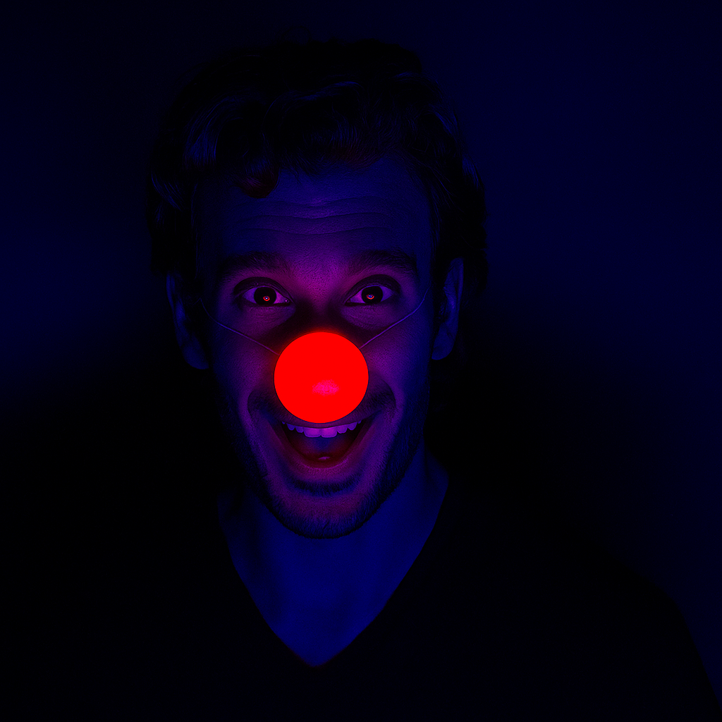 Nariz de Payaso con Luz LED Roja – Accesorio Divertido para Fiestas, Shows, Disfraces y Eventos Infantiles