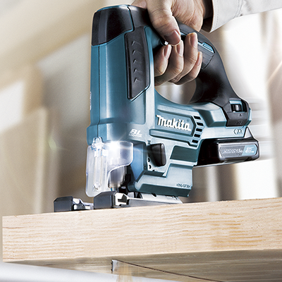 Sierra caladora VVR JV103DWYJ Makita